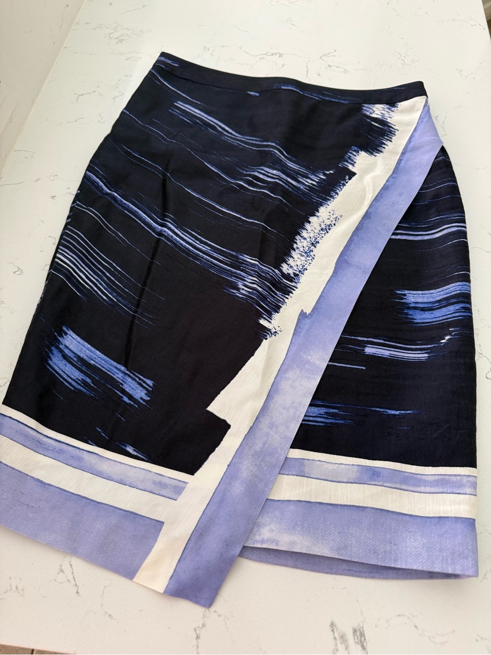 Banana Republic navy white light blue  Wrap Pencil Skirt gorgeous like new 0